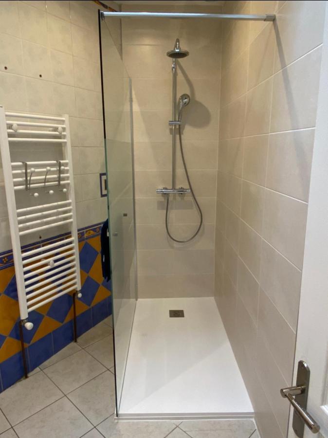 Spacieux appartement 2/6 pers 110m² proche CNPE Lagnieu Buitenkant foto
