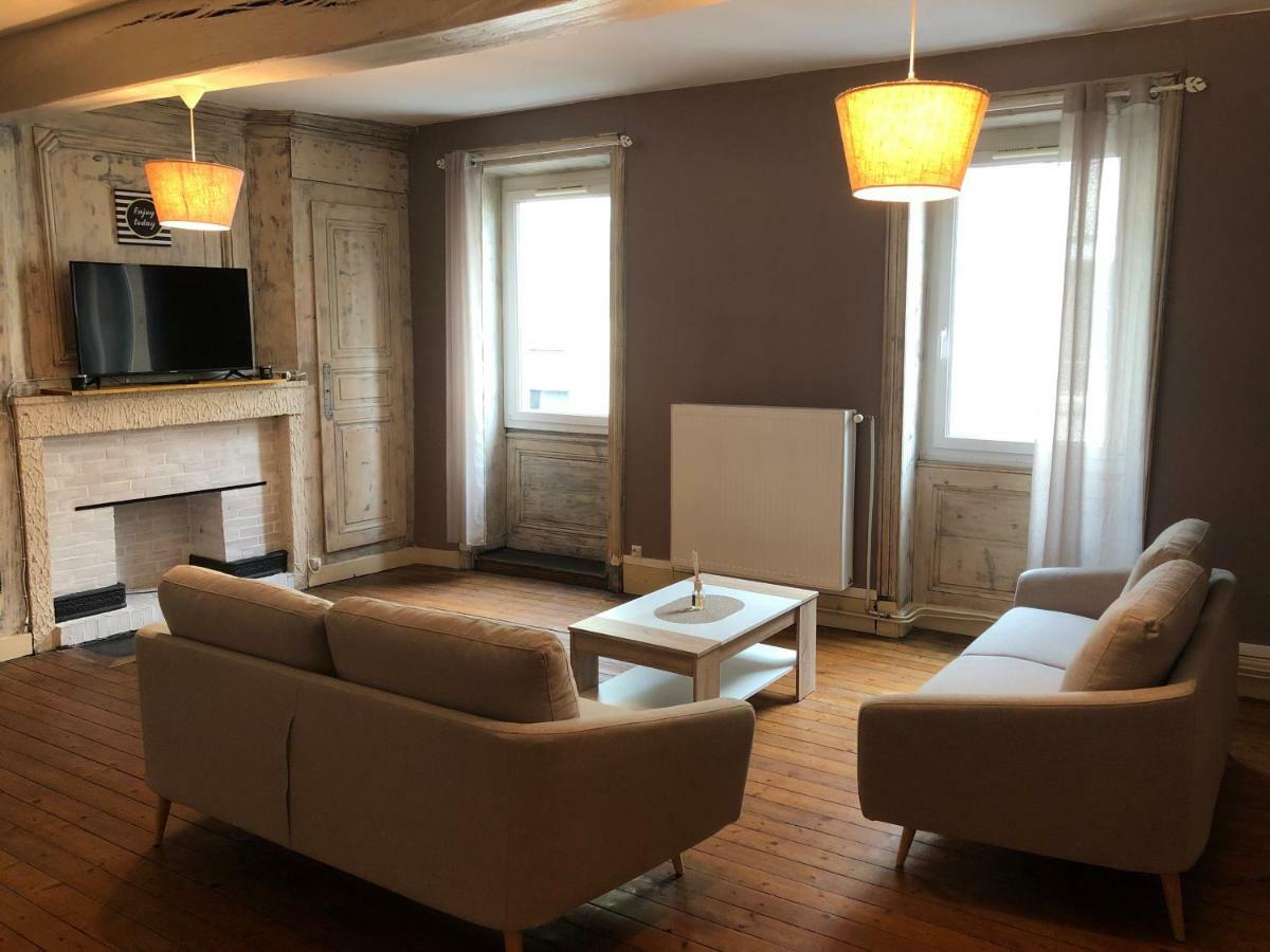 Spacieux appartement 2/6 pers 110m² proche CNPE Lagnieu Buitenkant foto