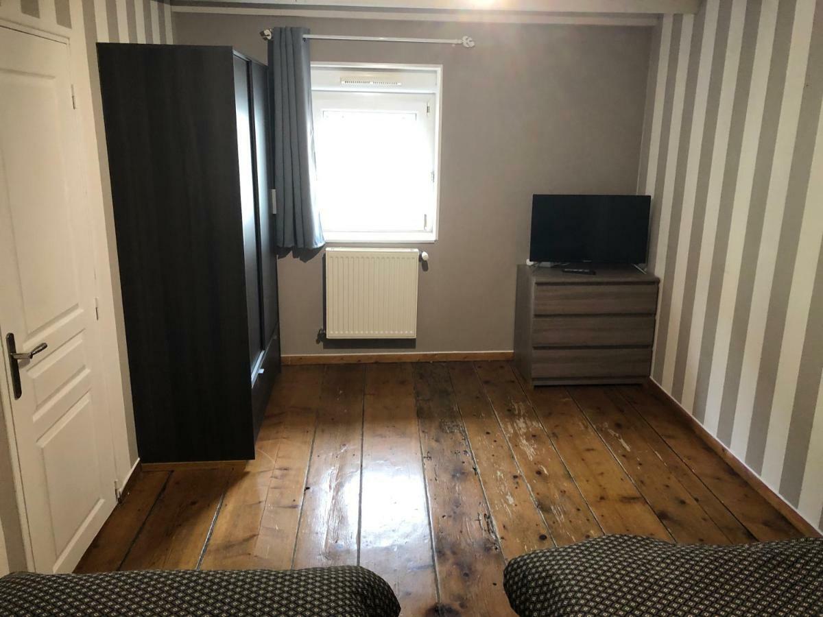 Spacieux appartement 2/6 pers 110m² proche CNPE Lagnieu Buitenkant foto